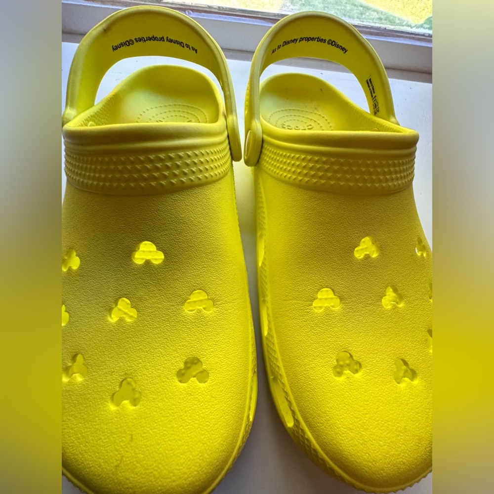 Disney Mickey Crocs Unisex 
Bright yellow/neon  
Size: Men’s 7 / Women’s 9